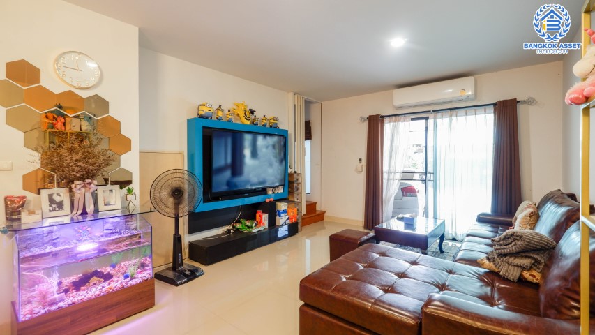 *****ทาวน์เฮ้าส์มือสองย่านนนทบุรี ม.โมดิวิลล่า ปิ่นเกล้า-วงแหวนฯ เนื้อที่มากถึงเกือบ 19 ตร.ว. ฟังก์ชัน 3 ห้องนอน 2 ห้องน้ำ 1 ที่จอดรถ แถมฟรี! 2 เครื่องปรับอากาศ บนทำเลเยี่ยม เชื่อมต่อหลายเส้นทาง ถ.กาญจนาฯ, ถ.บรมราชชนนี ใกล้เซ็นทรัลปิ่นเกล้า จองด่วน!